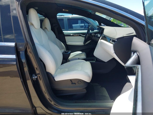 Tesla Model X 100d/75d/90d 2017 5YJXCBE2XHF068010 Image 5