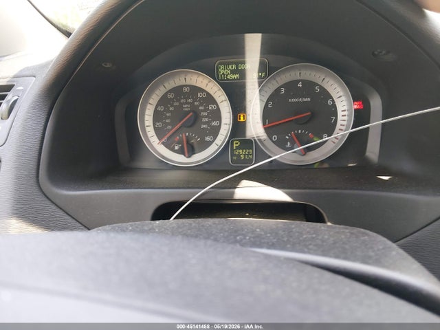 2013 Volvo C70 T5 მანქანა იყიდება აუქციონზე, vin: YV1672MC8DJ138143, აუქციონის ნომერი: 45141488