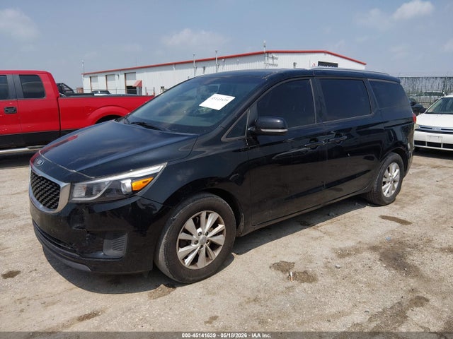 KIA SEDONA LX 2016 KNDMB5C1XG6160424 Image 2