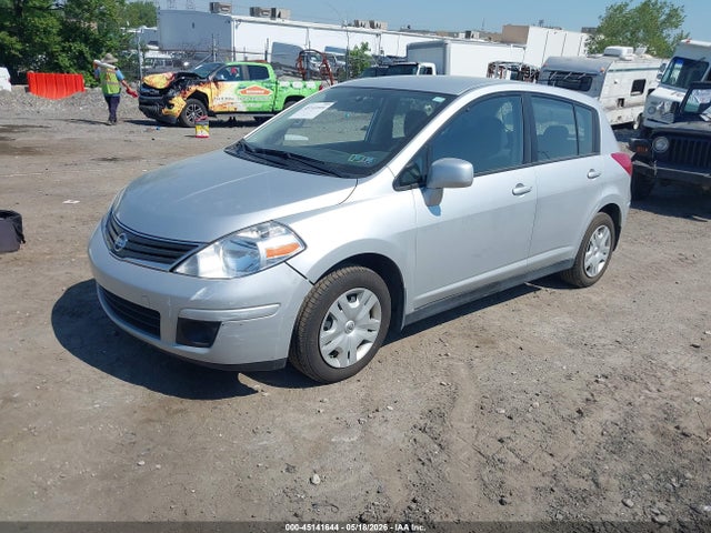 45141644 :رقم المزاد ، 3N1BC1CP7AL464991 vin ، 2010 Nissan Versa 1.8s مزاد بيع