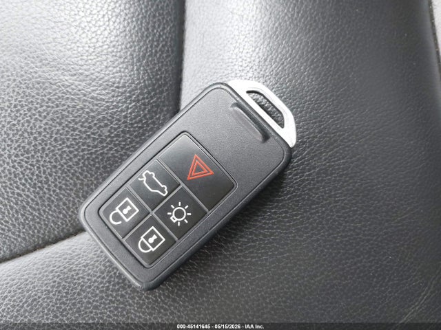 YV4612HK9G1009029 Volvo V60 Cross Country T5