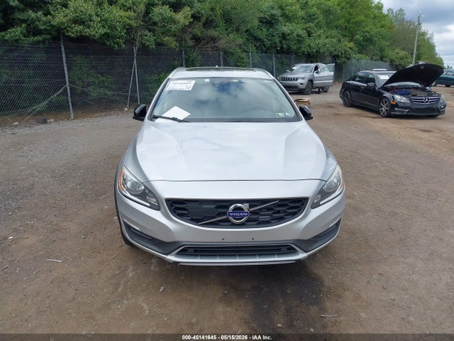 YV4612HK9G1009029 Volvo V60 Cross Country T5