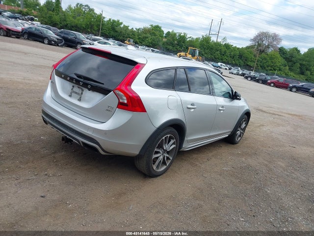 YV4612HK9G1009029 Volvo V60 Cross Country T5