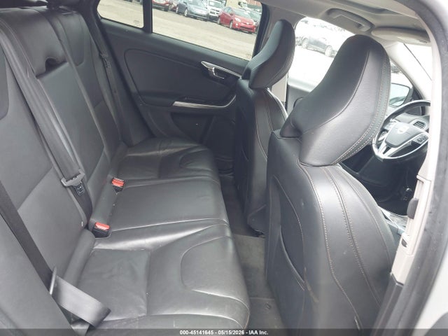 YV4612HK9G1009029 Volvo V60 Cross Country T5