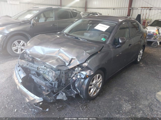 45141664 :رقم المزاد ، 3MYDLBYV6HY153392 vin ، 2017 Toyota Yaris Ia مزاد بيع