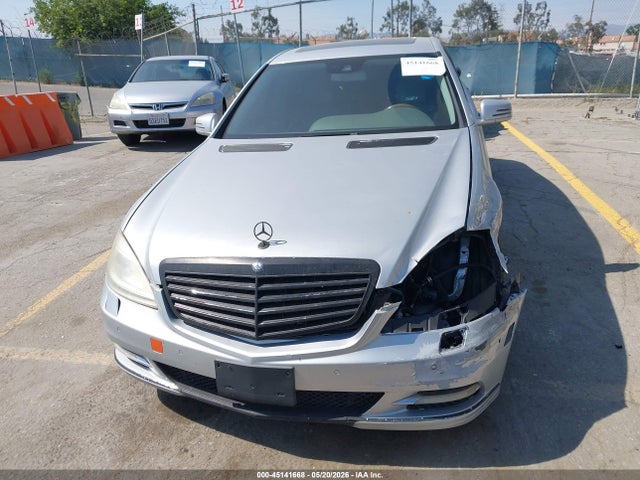 2010 Mercedes-benz S 550 მანქანა იყიდება აუქციონზე, vin: WDDNG7BB8AA324923, აუქციონის ნომერი: 45141668
