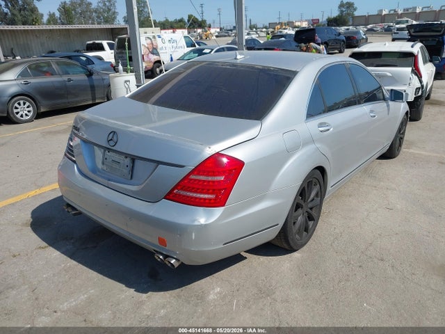 2010 Mercedes-benz S 550 მანქანა იყიდება აუქციონზე, vin: WDDNG7BB8AA324923, აუქციონის ნომერი: 45141668