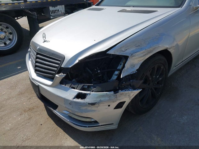 2010 Mercedes-benz S 550 მანქანა იყიდება აუქციონზე, vin: WDDNG7BB8AA324923, აუქციონის ნომერი: 45141668