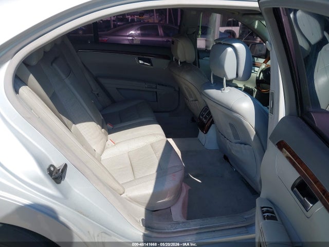 2010 Mercedes-benz S 550 მანქანა იყიდება აუქციონზე, vin: WDDNG7BB8AA324923, აუქციონის ნომერი: 45141668