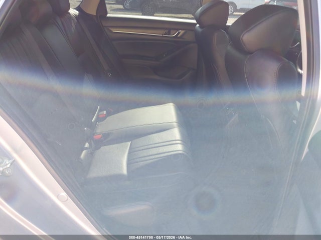 1HGCV1F92JA217654 Honda Accord Touring