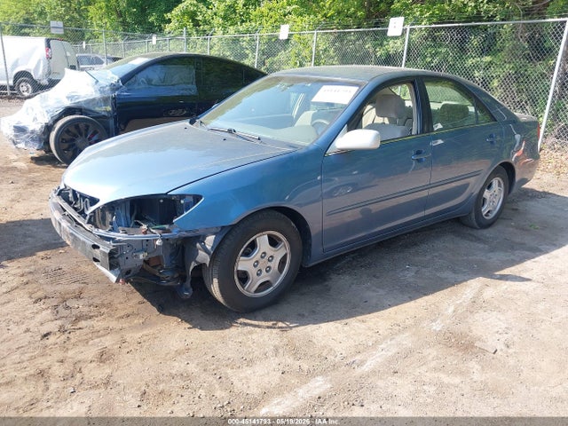 45141793 :رقم المزاد ، 4T1BF32K13U550873 vin ، 2003 Toyota Camry Le V6 مزاد بيع