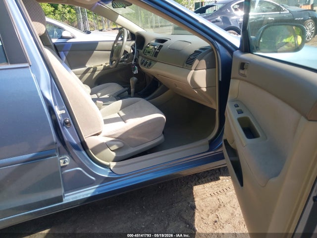 45141793 :رقم المزاد ، 4T1BF32K13U550873 vin ، 2003 Toyota Camry Le V6 مزاد بيع