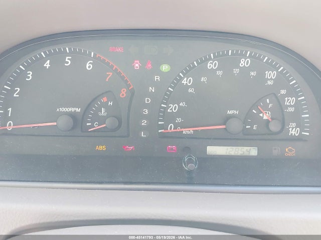45141793 :رقم المزاد ، 4T1BF32K13U550873 vin ، 2003 Toyota Camry Le V6 مزاد بيع
