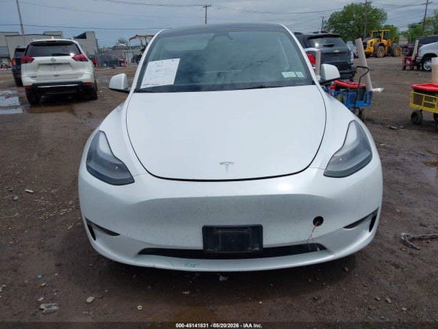 Продажа на аукционе авто 2023 Tesla Model Y Awd/long Range Dual Motor All-wheel Drive, vin: 7SAYGDEE3PF851170, номер лота: 45141831