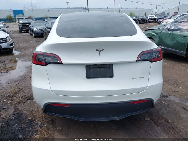 Продажа на аукционе авто 2023 Tesla Model Y Awd/long Range Dual Motor All-wheel Drive, vin: 7SAYGDEE3PF851170, номер лота: 45141831