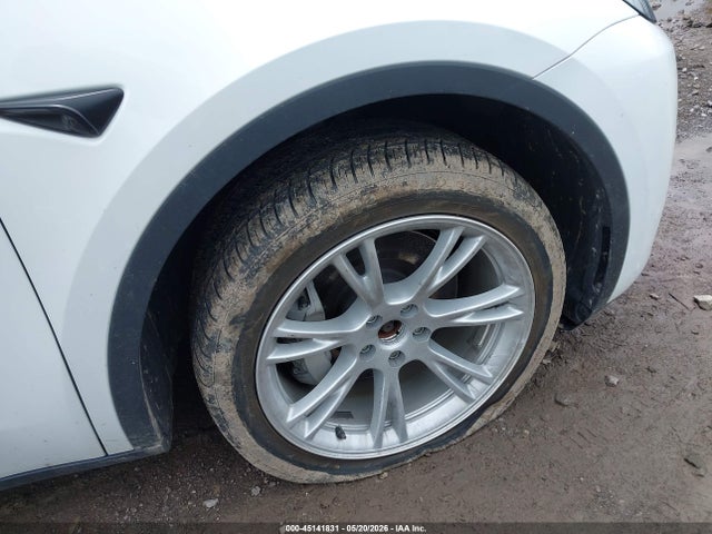 Продажа на аукционе авто 2023 Tesla Model Y Awd/long Range Dual Motor All-wheel Drive, vin: 7SAYGDEE3PF851170, номер лота: 45141831