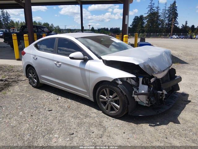 2018 5NPD84LF5JH317746 main image