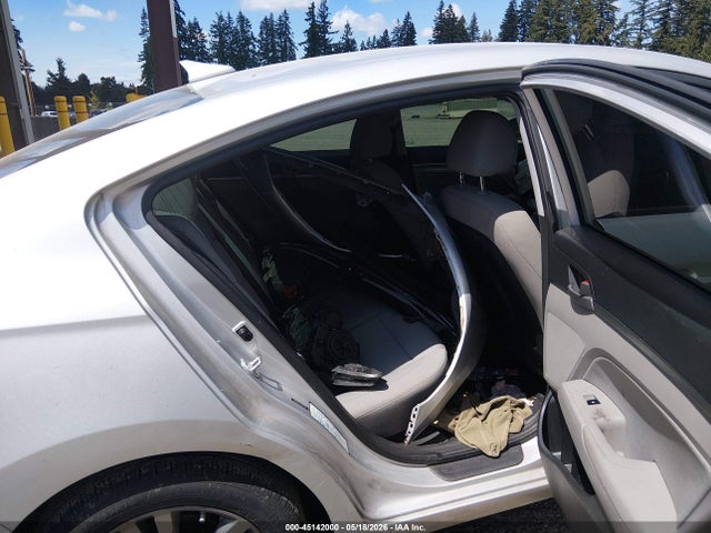 Hyundai ELANTRA SEL 2018 5NPD84LF5JH317746 Image 8
