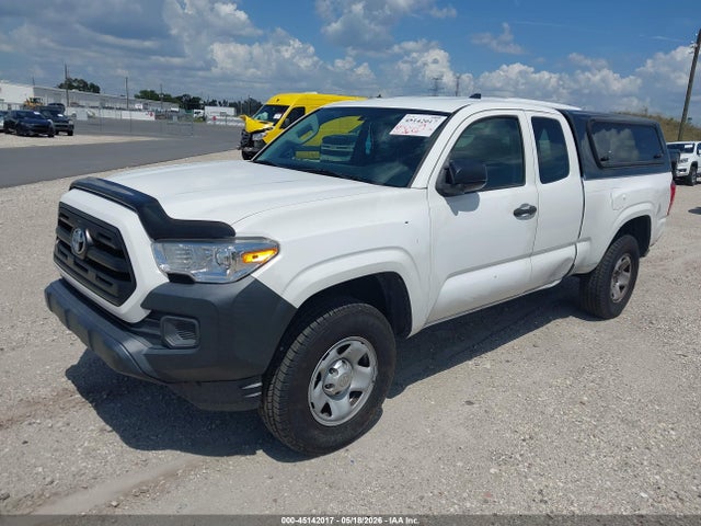 Продажа на аукционе авто 2017 Toyota Tacoma Sr, vin: 5TFRX5GN2HX083032, номер лота: 45142017