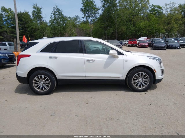 45142054 :رقم المزاد ، 1GYKNDRS2HZ138405 vin ، 2017 Cadillac Xt5 Luxury مزاد بيع