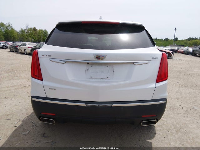 45142054 :رقم المزاد ، 1GYKNDRS2HZ138405 vin ، 2017 Cadillac Xt5 Luxury مزاد بيع