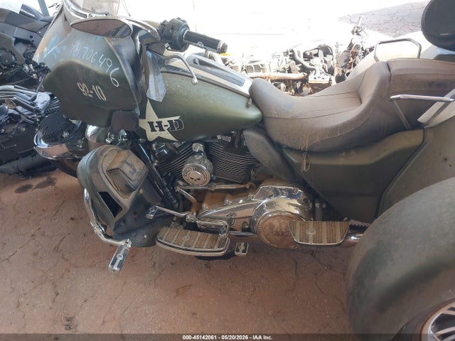 Harley-Davidson FLHTCUTG 2022 1HD1MAF11NB854813 Image 9