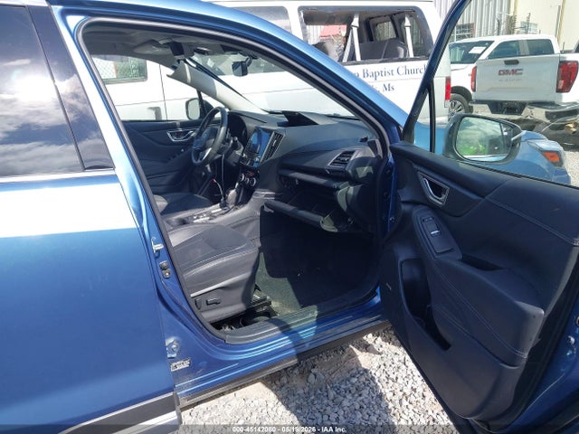 Продажа на аукционе авто 2023 Subaru Forester Touring, vin: JF2SKARCXPH425180, номер лота: 45142080