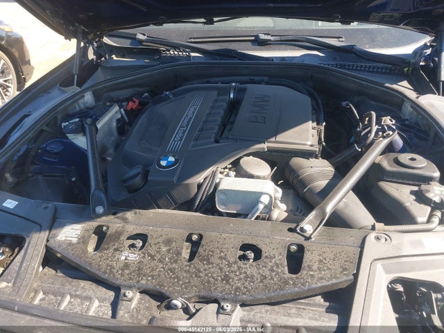 BMW 535i Xdrive 2016 WBA5B3C52GG255806 Image 10