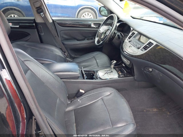 45142128 :رقم المزاد ، KMHGC4DD0DU228407 vin ، 2013 Hyundai Genesis 3.8 مزاد بيع