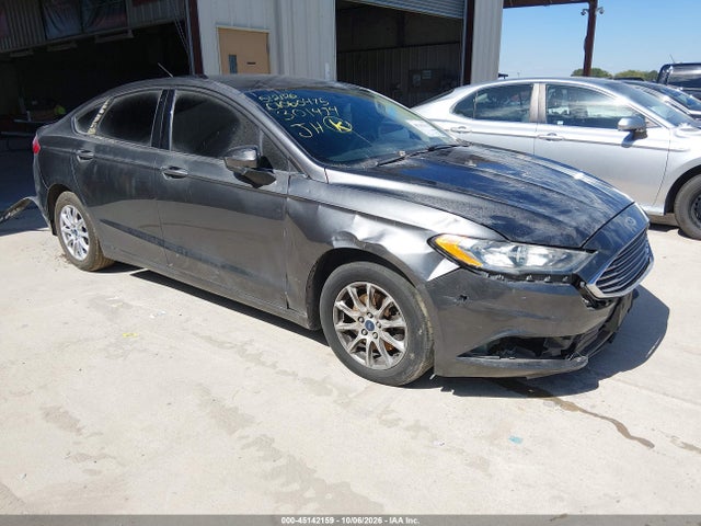 45142159 :رقم المزاد ، 3FA6P0G70HR301474 vin ، 2017 Ford Fusion S مزاد بيع