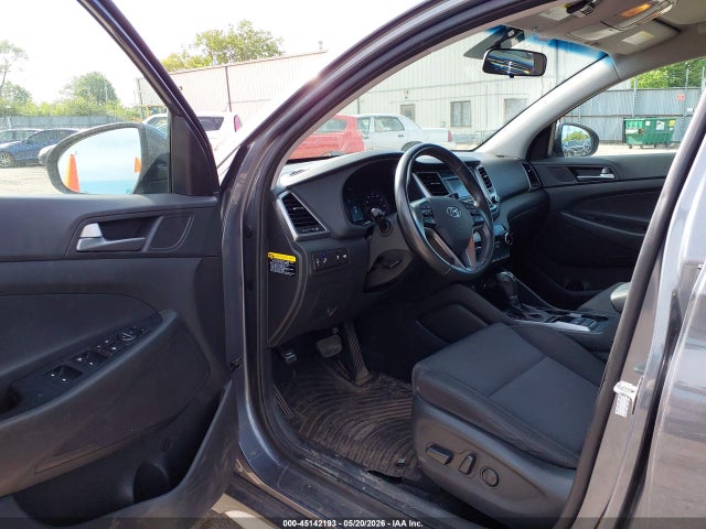 45142193 :رقم المزاد ، KM8J3CA28HU401437 vin ، 2017 Hyundai Tucson Sport مزاد بيع