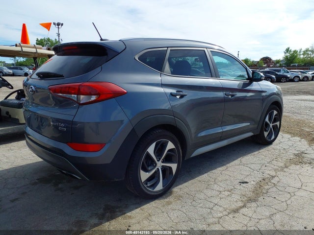 45142193 :رقم المزاد ، KM8J3CA28HU401437 vin ، 2017 Hyundai Tucson Sport مزاد بيع