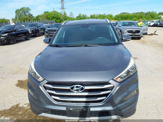 45142193 :رقم المزاد ، KM8J3CA28HU401437 vin ، 2017 Hyundai Tucson Sport مزاد بيع