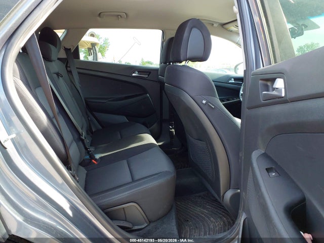 45142193 :رقم المزاد ، KM8J3CA28HU401437 vin ، 2017 Hyundai Tucson Sport مزاد بيع