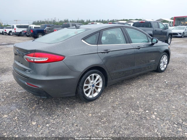 3FA6P0LU9KR149536 Ford Fusion Hybrid Se