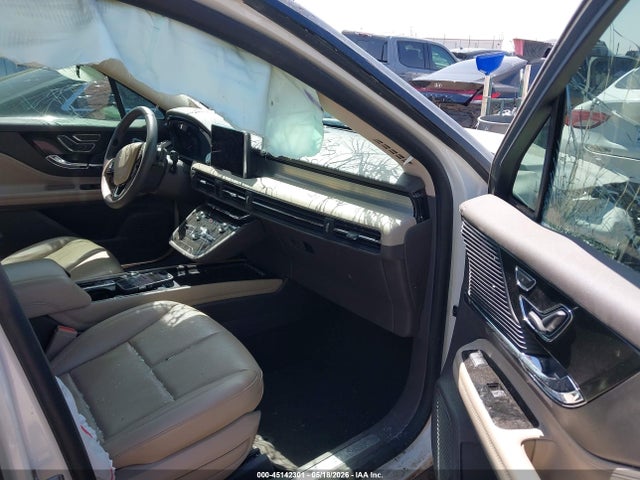 45142301 :رقم المزاد ، 5LMCJ1C90NUL05307 vin ، 2022 Lincoln Corsair Standard مزاد بيع