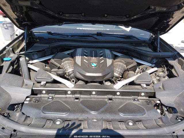 45142329 :رقم المزاد ، 5UXCX6C04N9M68905 vin ، 2022 Bmw X7 M50i مزاد بيع