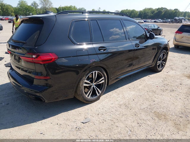 45142329 :رقم المزاد ، 5UXCX6C04N9M68905 vin ، 2022 Bmw X7 M50i مزاد بيع