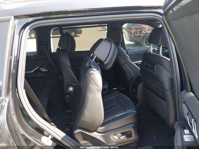 45142329 :رقم المزاد ، 5UXCX6C04N9M68905 vin ، 2022 Bmw X7 M50i مزاد بيع