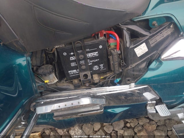 45142393 :رقم المزاد ، 1HFSC2230TA802510 vin ، 1996 Honda Gl1500 Se12 مزاد بيع