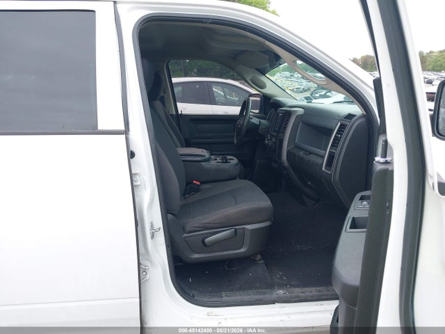 Aukcja sprzedaży 2019 Ram 1500 Classic Express  4x4 6'4 Box, vin: 1C6RR7FG7KS590058, numer aukcji: 45142400