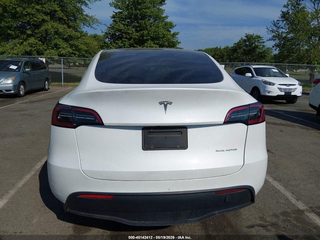 Auction sale of the 2023 Tesla Model Y, vin: 7SAYGDEE3PF686365, lot number: 45142412