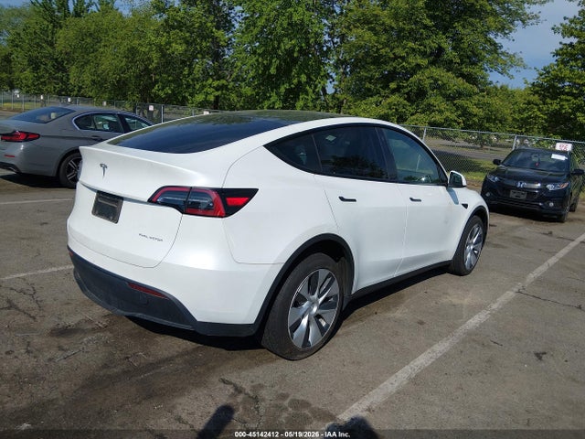 Auction sale of the 2023 Tesla Model Y, vin: 7SAYGDEE3PF686365, lot number: 45142412