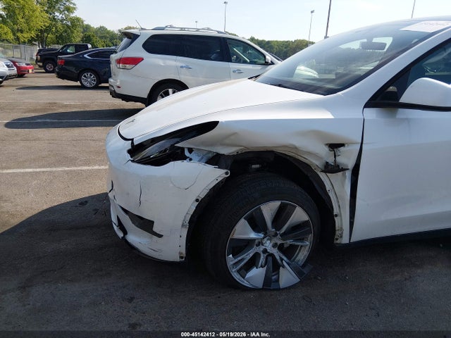 Tesla Model Y 2023 7SAYGDEE3PF686365 Image 6