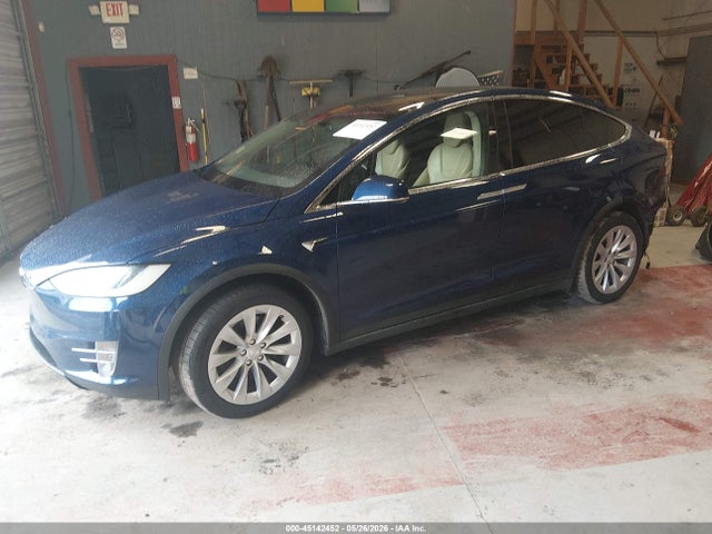 Tesla Model X 100d/75d/90d 2017 5YJXCDE28HF057261 Image 2