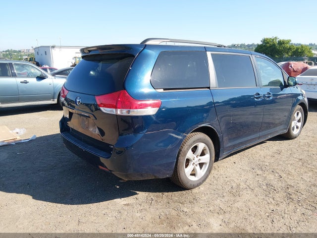 Продажа на аукционе авто 2011 Toyota Sienna Le V6, vin: 5TDKK3DC8BS022000, номер лота: 45142524