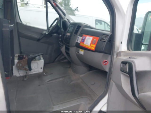 45142549 :رقم المزاد ، WD3PE8DD9GP360438 vin ، 2016 Mercedes-benz Sprinter 2500 High  Roof مزاد بيع