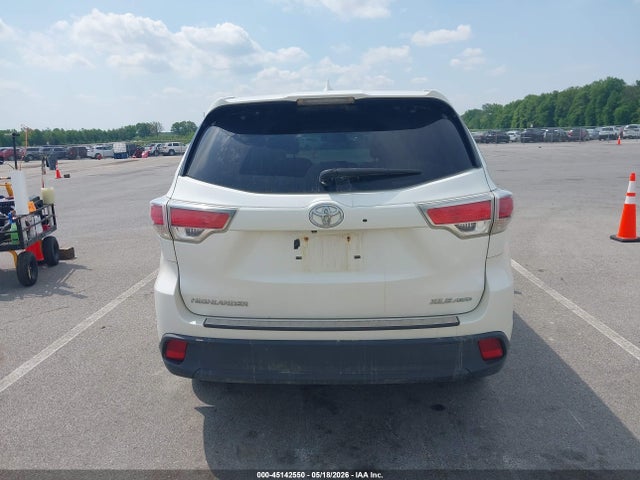 45142550 :رقم المزاد ، 5TDJKRFH6FS167260 vin ، 2015 Toyota Highlander Xle V6 مزاد بيع