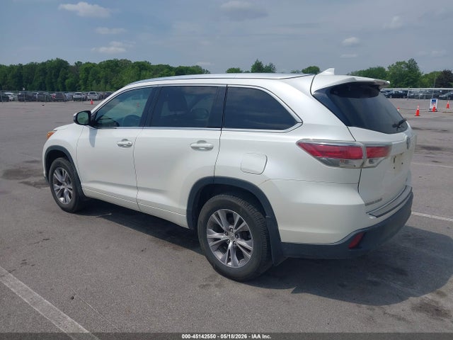 45142550 :رقم المزاد ، 5TDJKRFH6FS167260 vin ، 2015 Toyota Highlander Xle V6 مزاد بيع