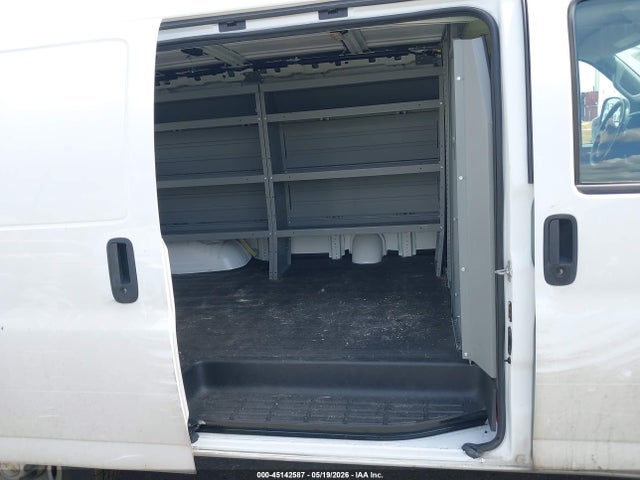 45142587 :رقم المزاد ، 1GCWGAFP9N1271382 vin ، 2022 Chevrolet Express Cargo Rwd 2500 Regular Wheelbase Wt مزاد بيع